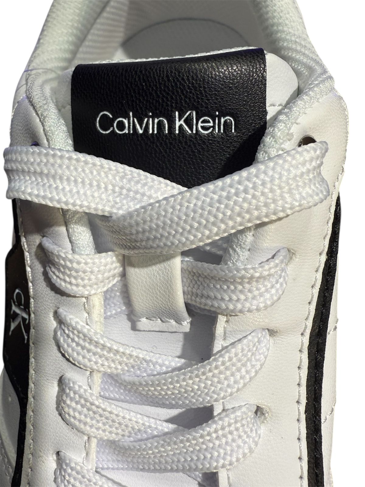 CALVIN KLEIN - Imagen 3